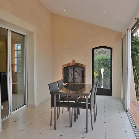 Three-bedroom Holiday In Holiday home *