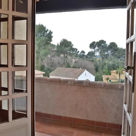 Holiday home Three-bedroom Holiday In